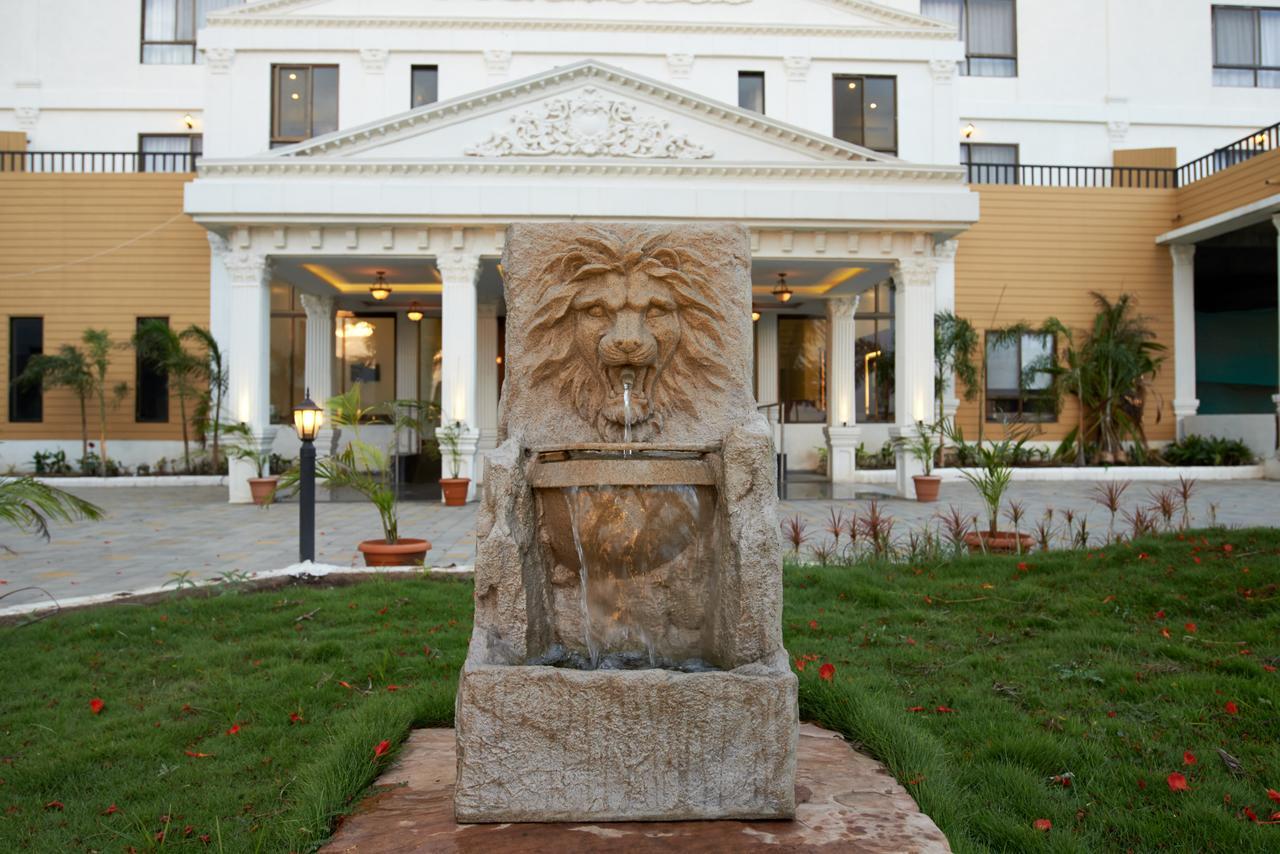 Sanskruti Heritage Resort Shirdi Exterior photo