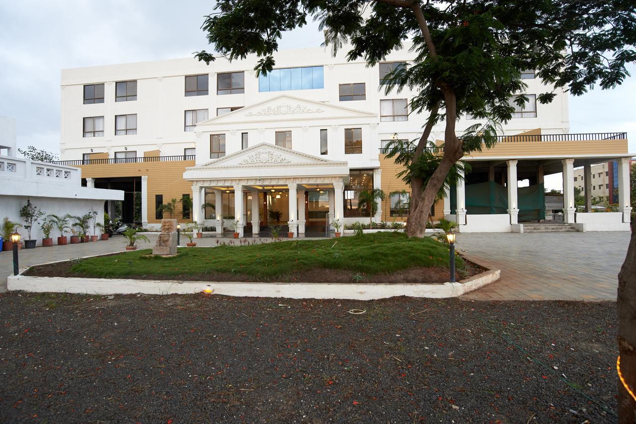 Sanskruti Heritage Resort Shirdi Exterior photo